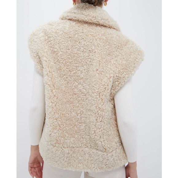 HYACINTH HOUSE Oversized Aspen Sherpa Vest - Picture 4 of 11
